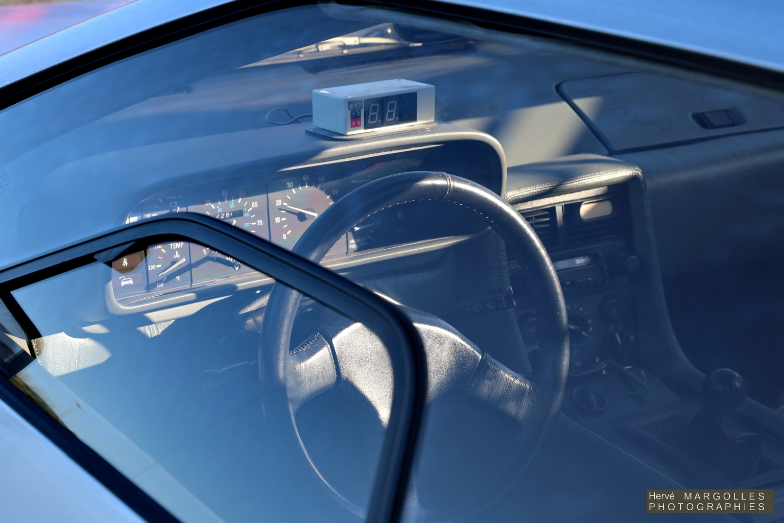 DMC De Lorean-02.jpg
